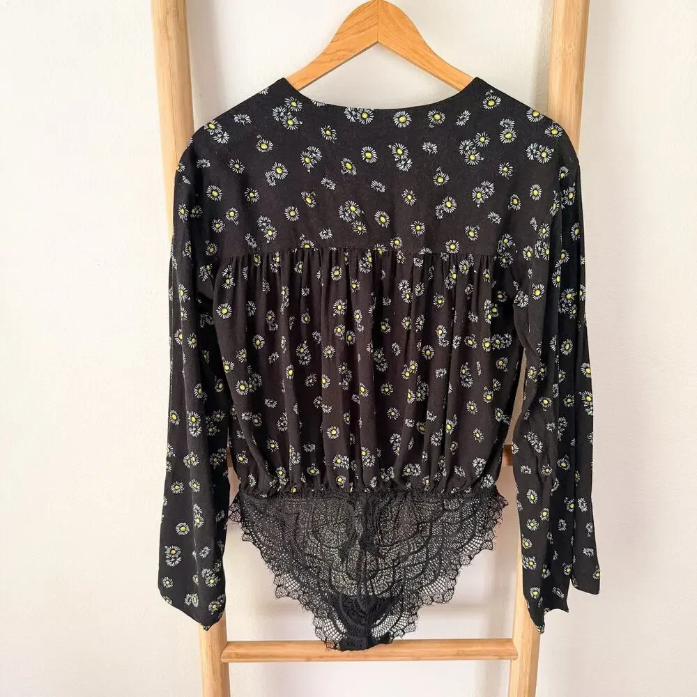 Free People Intimately Daisy Floral Lace Deep V Bodysuit Small